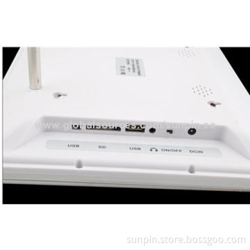 Multifunction Digital Photo Frame with 1,024 x 600 Resolution